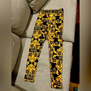 Versace Jean Couture Leggings Pants Gold Black Size 40 Medium NEW Authentic
